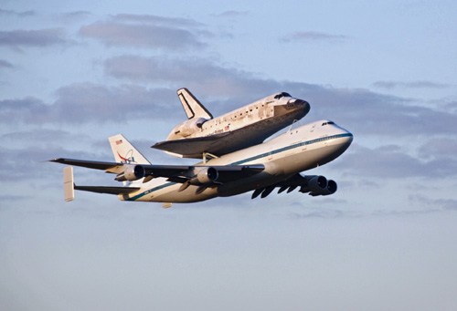 Discovery leaving Kennedy
